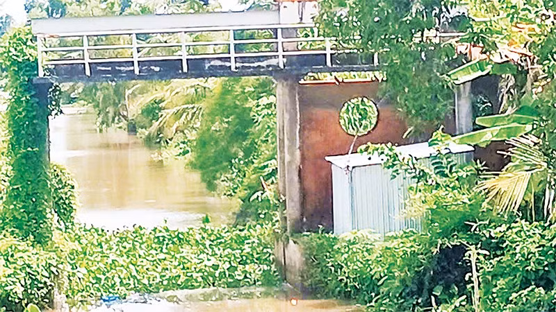 Hệ thống thủy lợi nội đồng ở xã Vĩnh Thuận Đông, thành phố Cần Thơ nhiều năm không được duy tu, sửa chữa.