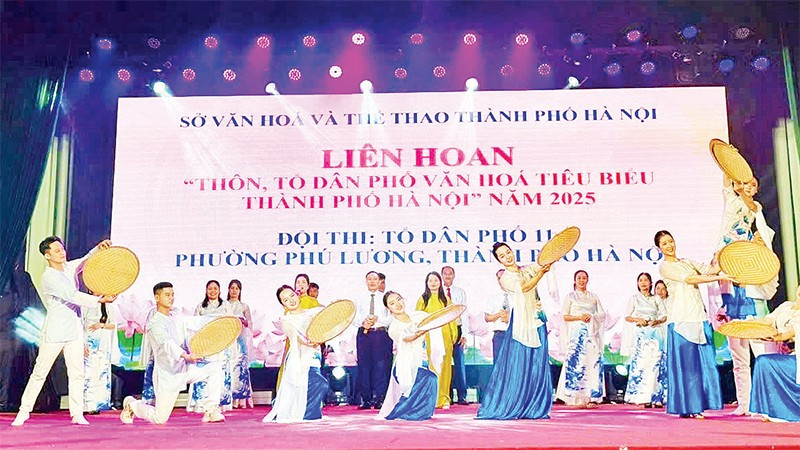 Các tiết mục văn nghệ đều mang đậm màu sắc văn hóa truyền thống.