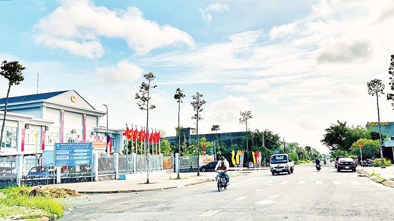 Phường Vĩnh Trạch (Cà Mau) đang nỗ lực thực hiện phương châm "Sáng - xanh - sạch - đẹp".