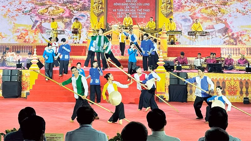 Điệu múa của đồng bào Khmer tại Cần Thơ.