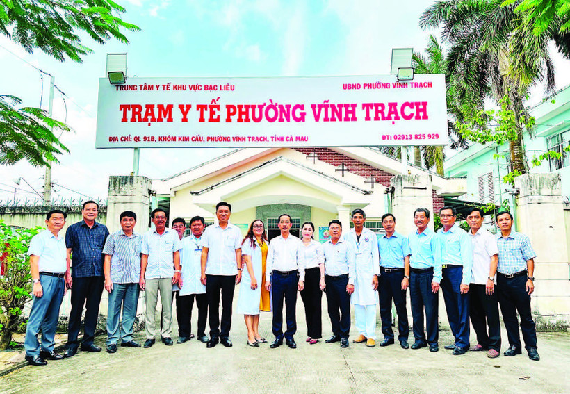 Đoàn công tác của Tỉnh ủy Cà Mau vừa đi kiểm tra, khảo sát một số trạm y tế cơ sở, trong đó có phường Vĩnh Trạch.