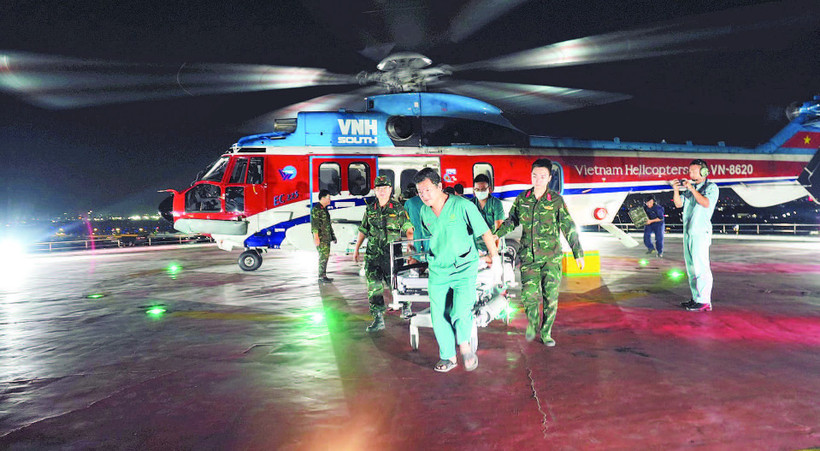 Một ca cấp cứu đường không vào ban đêm.