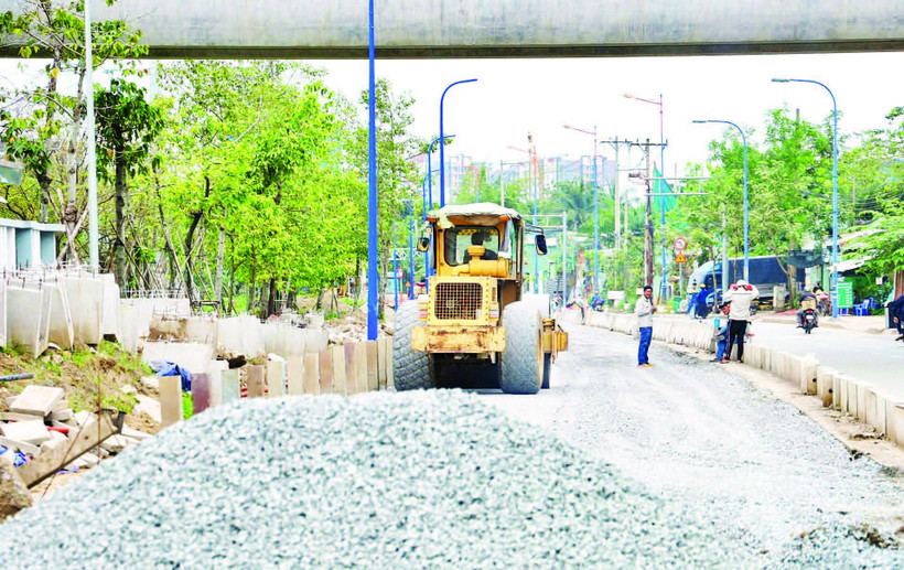 Một dự án đầu tư công đang triển khai thi công tại nút giao Rạch Chiếc.