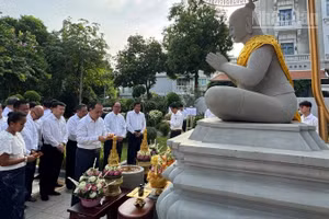 Bộ Thông tin Campuchia chủ trì các hoạt động ý nghĩa nhằm kỷ niệm Ngày Tự do báo chí thế giới lần thứ 33. (Ảnh: ĐINH TRƯỜNG)