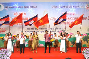 Tiết mục đặc sắc trong Hội diễn Văn nghệ công nhân lao động ngành cao su năm 2026 tại khu vực III (Campuchia).