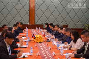 Toàn cảnh cuộc làm việc. (Ảnh: ĐINH TRƯỜNG)
