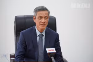 Đại sứ Việt Nam tại Campuchia Nguyễn Minh Vũ trả lời phỏng vấn của Báo Nhân Dân. (Ảnh: ĐINH TRƯỜNG)