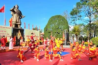 Chương trình văn nghệ chào mừng.