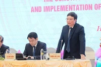 Thứ trưởng Nội vụ Trương Hải Long phát biểu tại họp báo quốc tế, ngày 17/6/2025. (Ảnh: TTXVN)