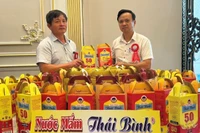 Sản phẩm OCOP 4 sao được trưng bày tại hội nghị xúc tiến thương mại tỉnh Hưng Yên năm 2025.