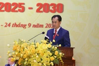 Đồng chí Trịnh Việt Hùng, Uỷ viên dự khuyết Trung ương Đảng, Bí thư Tỉnh ủy Thái Nguyên phát biểu tại đại hội. (Ảnh: TUẤN SƠN)