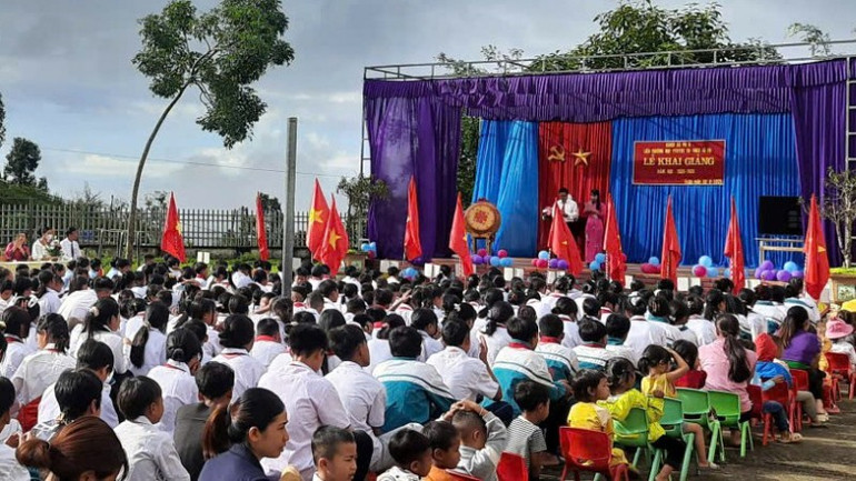 Khai giảng năm học mới tại Trường phổ thông dân tộc bán trú tiểu học và trung học cơ sở Tá Bạ xã Pa Ủ. 16-6563.jpg