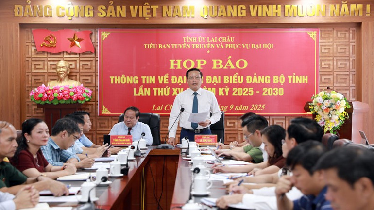 Lai Châu thành lập Trung tâm Báo chí để phục vụ công tác tuyên truyền trong thời gian đại hội. 7.jpg
