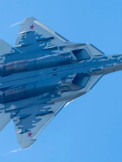 [Video] Tiêm kích Su-57 của Nga lần đầu bay với động cơ thế hệ mới