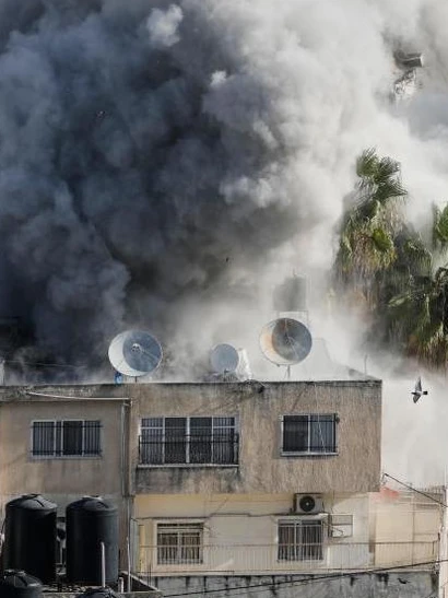 [Video] Israel nối lại các cuộc không kích vào Dải Gaza