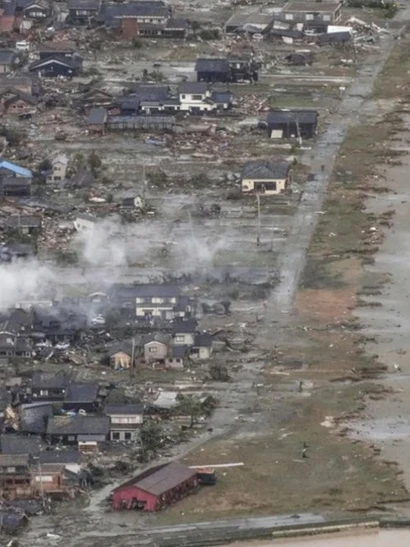 [Video] Sóng thần tràn vào Nhật Bản sau trận động đất thứ hai