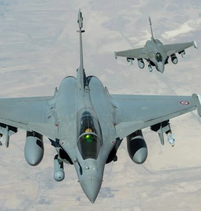 [Video] Không quân Mỹ tấn công hàng loạt cứ điểm IS ở Syria