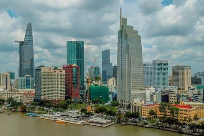 Thành phố Hồ Chí Minh hướng đến trở thành trung tâm kinh tế hàng đầu khu vực. (Ảnh HOÀNG TRIỀU)