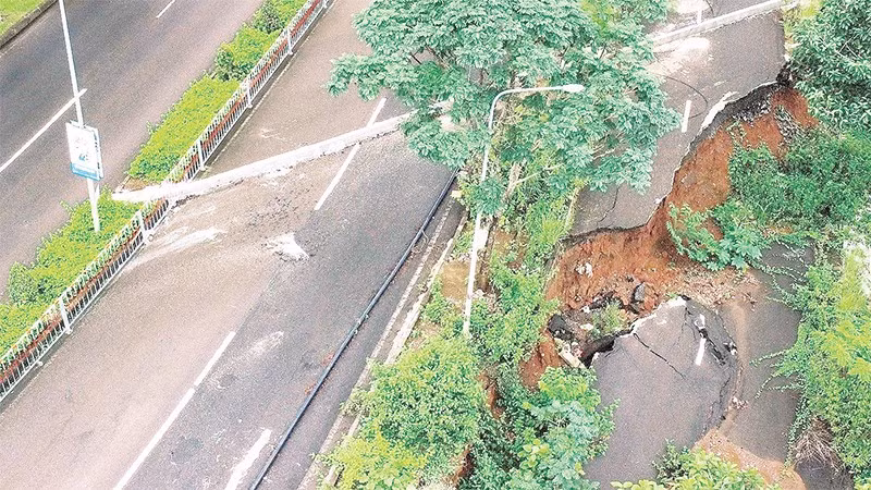 Điểm sụt lún trên đường Hồ Chí Minh đoạn qua phường Bắc Gia Nghĩa.