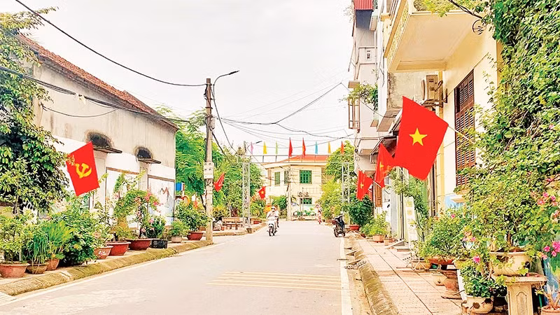 Đường liên thôn khang trang tại xã Đan Phượng.