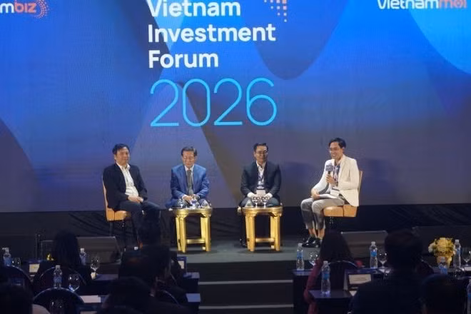 Các chuyên gia kinh tế thảo luận tại "Diễn đàn Đầu tư Việt Nam 2026" tổ chức tại Thành phố Hồ Chí Minh.