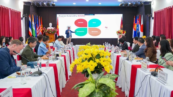 Hội thảo quốc tế "Đổi mới trong chuyển đổi mô hình kinh doanh, kế toán và tài chính hướng tới phát triển bền vững" tổ chức tại Hà Nội.