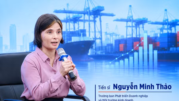 Tiến sĩ Nguyễn Minh Thảo cho rằng, sức mạnh tổng hợp của nền kinh tế chỉ được nhân lên khi cải cách thể chế thực sự hóa giải được gánh nặng vướng mắc mà doanh nghiệp gặp phải. (Ảnh có sử dụng yếu tố AI)
