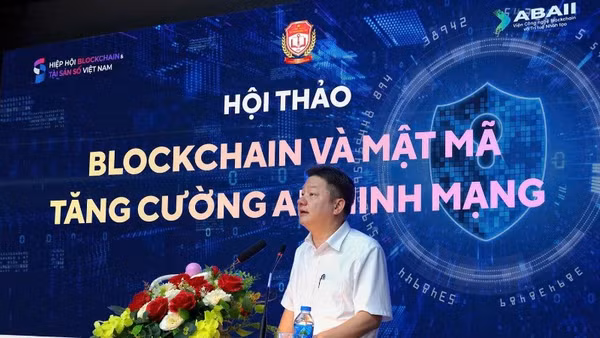 Thiếu tướng, TS. Hồ Văn Hương, Phó Trưởng ban, Ban Cơ yếu Chính phủ nhấn mạnh yêu cầu về bảo mật thông tin trong giai đoạn chuyển đổi số.