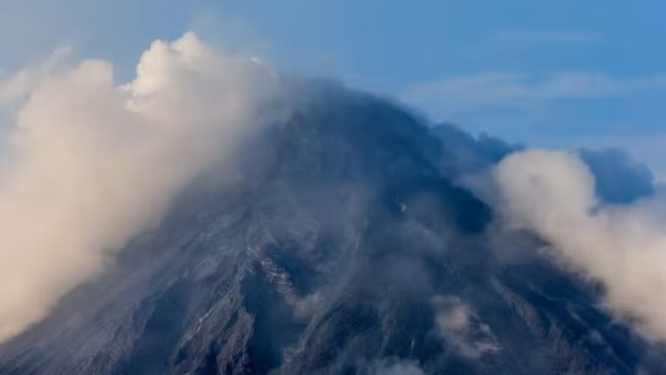 Núi lửa Mayon ở tỉnh Albay, Philippines. (Ảnh tư liệu: THX/TTXVN)
