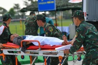 Mô phỏng tình huống vận chuyển cấp cứu người bị nạn.