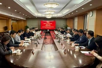 Đoàn công tác thành phố Hà Nội làm việc với Ban Quản lý Khu đô thị vệ tinh Thông Châu.