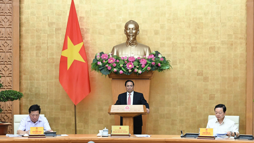 Thủ tướng Phạm Minh Chính phát biểu chỉ đạo tại phiên họp.