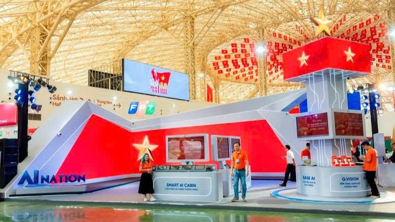 Gian hàng triển lãm của FPT về ứng dụng AI trong các lĩnh vực.
