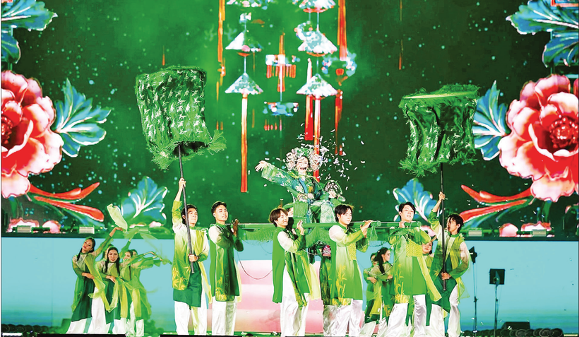 Nhiều bạn trẻ biết đến tín ngưỡng thờ Mẫu Việt Nam qua các chương trình biểu diễn nghệ thuật. (Ảnh ST)