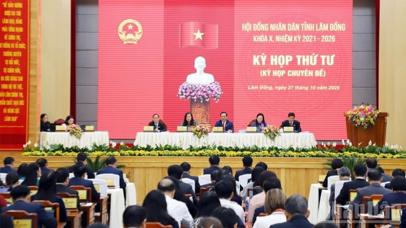 Quang cảnh kỳ họp.