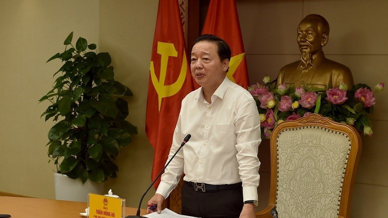 Phó Thủ tướng Trần Hồng Hà chủ trì cuộc họp đóng góp ý kiến cho dự thảo Nghị quyết của Chính phủ về một số cơ chế, chính sách đặc thù tháo gỡ khó khăn trong triển khai Luật Địa chất và Khoáng sản năm 2024. (Ảnh: VGP)