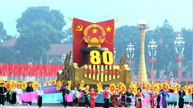 Quân ủy Trung ương, Bộ Quốc phòng trân trọng cảm ơn sự phối hợp chặt chẽ, hiệu quả của Báo Nhân Dân đã góp phần lan tỏa sức mạnh quân sự, quốc phòng Việt Nam, hình ảnh cao đẹp Bộ đội Cụ Hồ thời kỳ mới, đến nhân dân và bạn bè quốc tế.