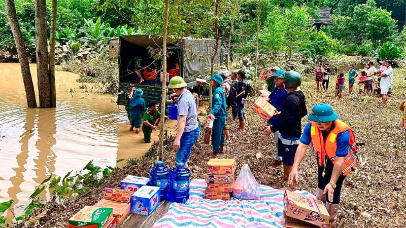Các khoản hỗ trợ, nhu yếu phẩm luôn được Ủy ban Mặt trận Tổ quốc Việt Nam tỉnh Lạng Sơn phân bổ kịp thời cho nhân dân trong thiên tai.