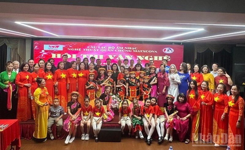 Các thí sinh tham dự Hội thi văn nghệ quần chúng Moskva.