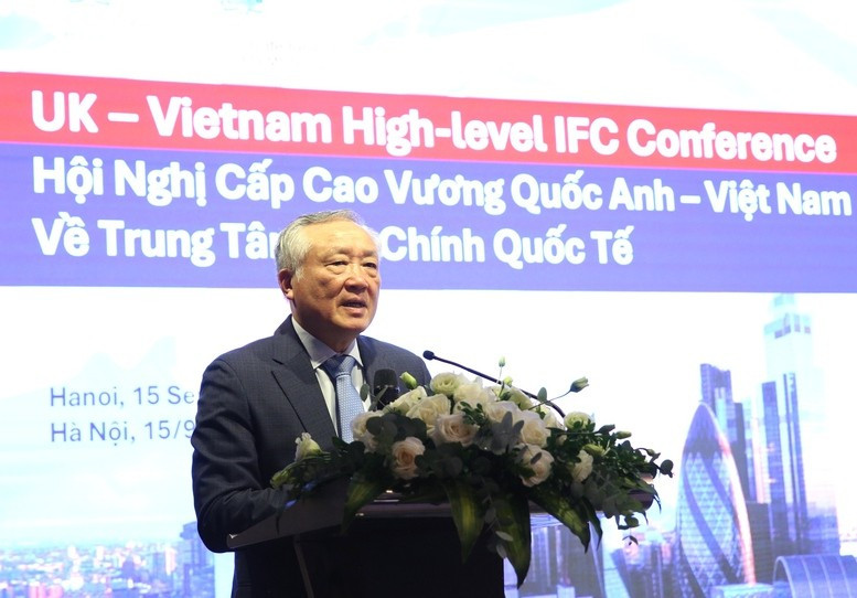 Phó Thủ tướng Thường trực Nguyễn Hòa Bình mong muốn Vương quốc Anh và Trung tâm Tài chính London tiếp tục hỗ trợ, đồng hành cùng Việt Nam, đặc biệt trong việc quảng bá và giới thiệu Trung tâm Tài chính Việt Nam. (Ảnh: VGP/Nguyễn Hoàng)