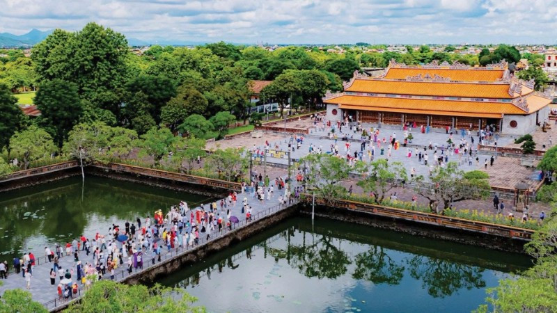 Việc bảo tồn di sản văn hóa Huế tạo nền tảng để thành phố Huế phát triển du lịch. (Ảnh: LÊ HOÀNG)
