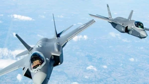 [Video] NATO tăng hiện diện không quân gần Nga