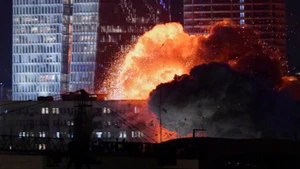 [Video] Iran tung loạt tên lửa mới, tập kích nhiều địa điểm tình báo Israel