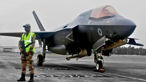 [Video] Điểm kỳ lạ trong sự cố tiêm kích F-35B của Anh mắc kẹt tại Ấn Độ 