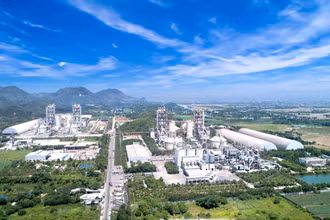 Toàn cảnh Nhà máy Xi-măng Long Sơn tại phường Bỉm Sơn, tỉnh Thanh Hóa.