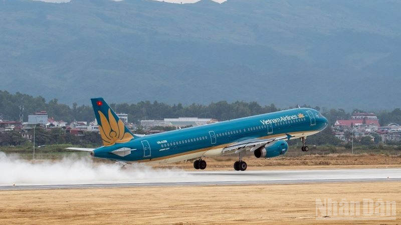Vietnam Airlines bổ sung các chuyến bay Hà Nội-Điện Biên trong tháng 3, tạo điều kiện thuận lợi cho người dân và du khách tham dự Lễ hội Hoa Ban 2026.