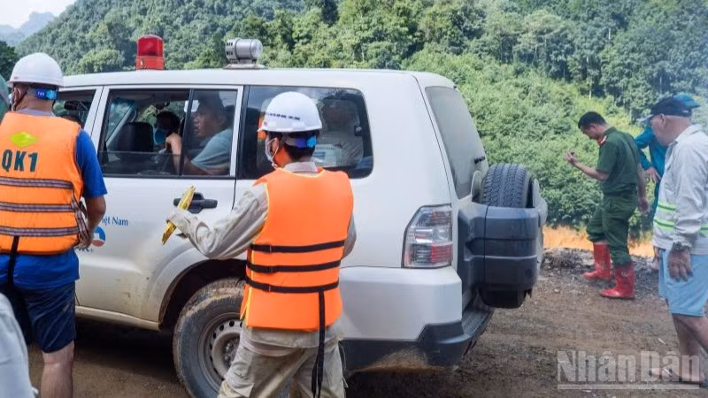 Sáng 2/10, các lực lượng cứu hộ đã tìm thấy nạn nhân cuối cùng bị mất tích do lũ quét tại công trường dự án đường cao tốc Đồng Đăng-Trà Lĩnh.