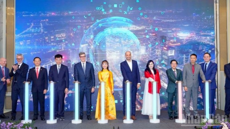 Trung tâm Tài chính Hàng không châu Á-Thái Bình Dương tại Thành phố Hồ Chí Minh chính thức ra mắt.