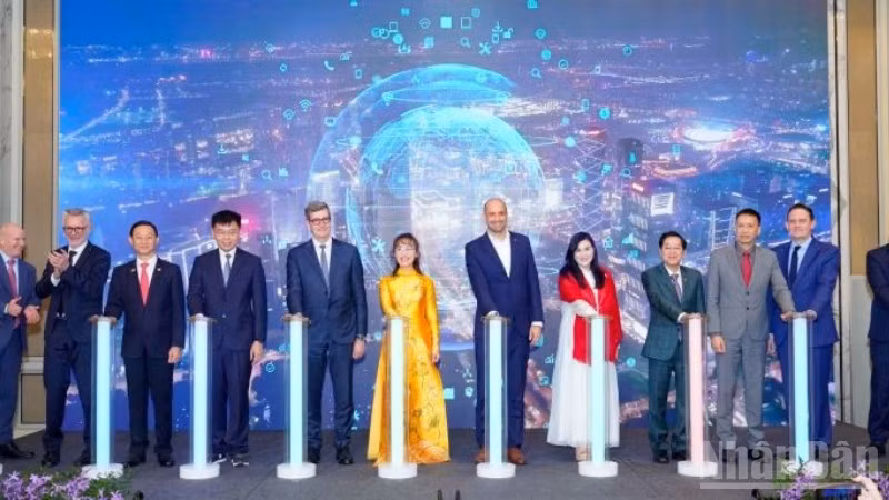 Trung tâm Tài chính Hàng không châu Á-Thái Bình Dương tại Thành phố Hồ Chí Minh chính thức ra mắt.