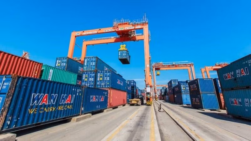 Năm 2026, cả nước có tổng số 19 cảng cạn, được bổ sung 2 cảng mới so với năm trước, gồm Cái Mép và Tân Cảng-Mộc Bài.